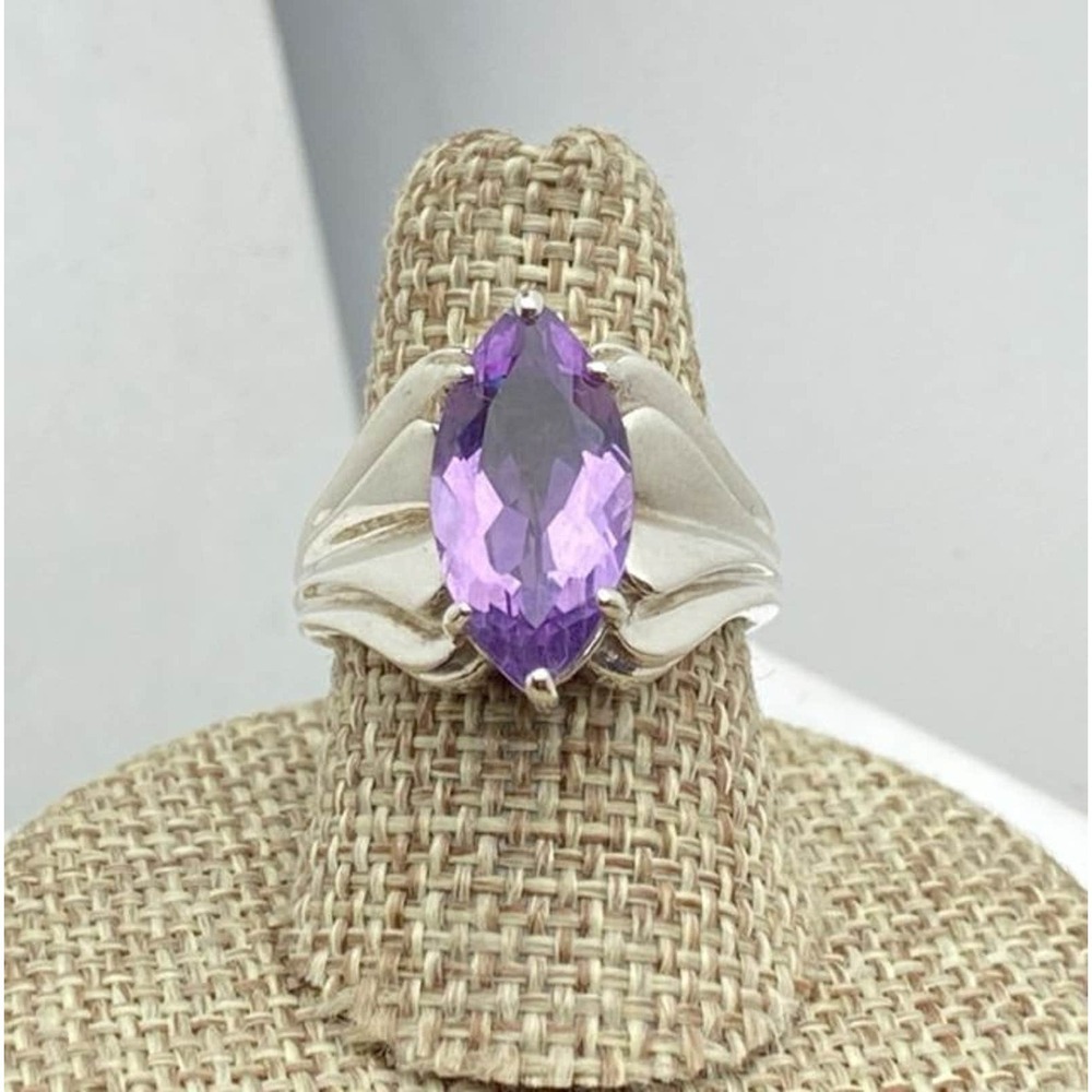 Sterling Silver Ladies Amethyst Ring Size 7 Ring